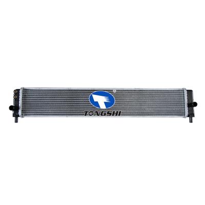 适用于普锐斯 1.8L 1.4 12-14 MT散热器