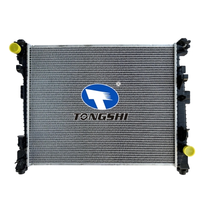 适用于GM DODGE JEEP GRANDCHEROKEE 大切诺基 3.0 V6 14-17 MT 散热器