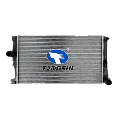 适用宝马 1 F20-F21 118 i 11- MT 散热器