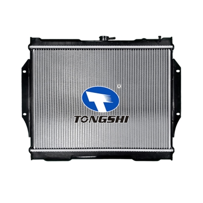 适用三菱帕杰罗 V33散热器