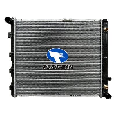 适用于E-CLASS W 124 84-AT散热器