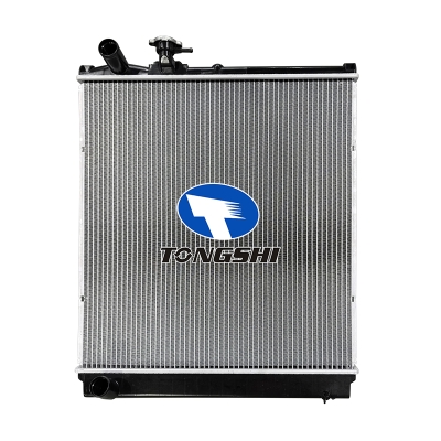 适用于五十铃 NPR 4.8 MT散热器